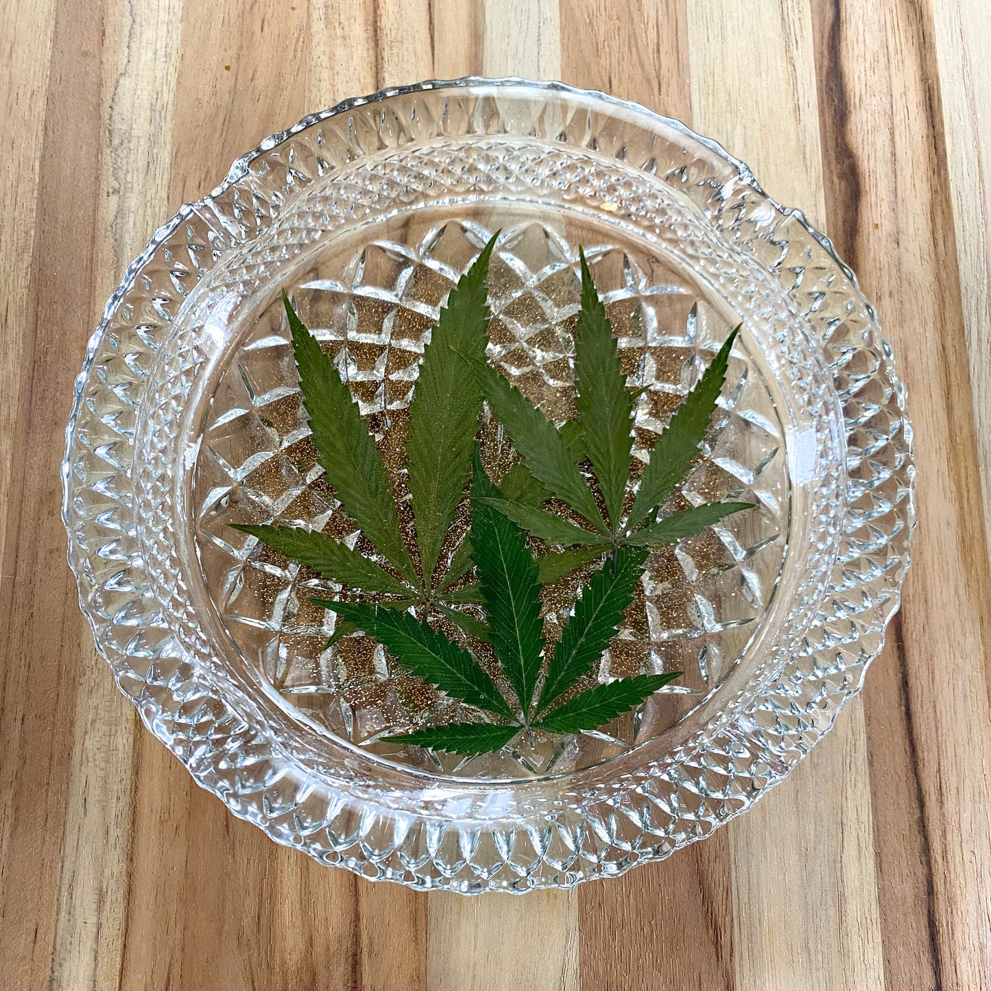 Glitter Hemp Leaf Ashtray